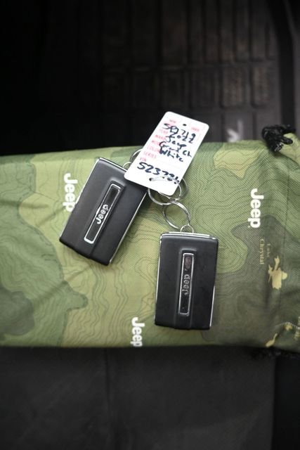 Used 2022 Jeep Grand Cherokee L Altitude image 12