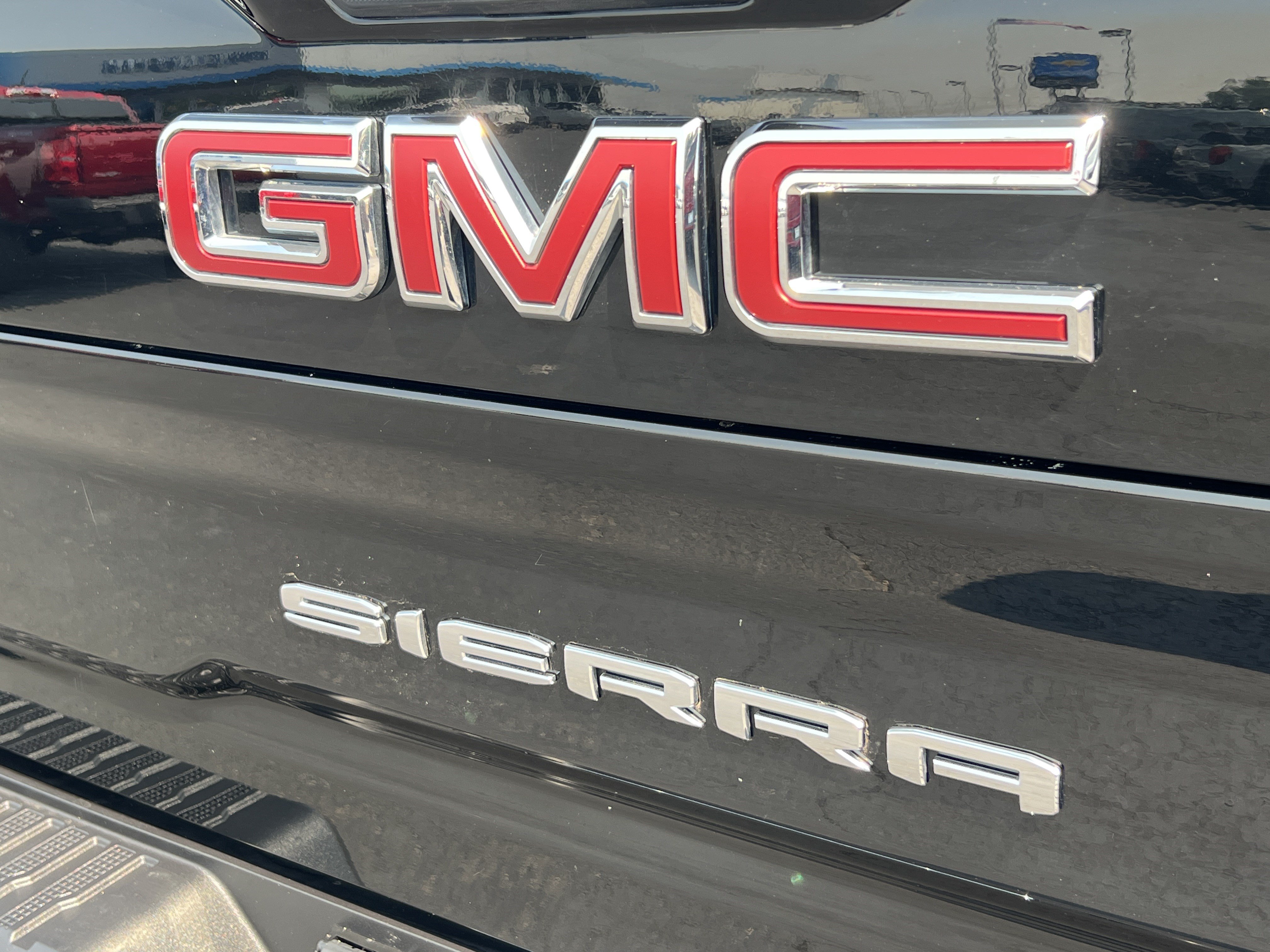 Used 2024 GMC Sierra 2500 AT4X AWD/4WD image 8