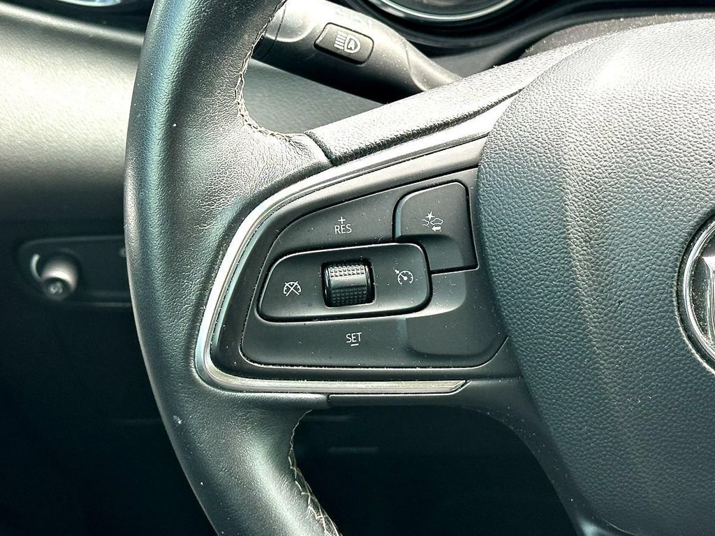 Used 2021 Buick Encore GX Preferred FWD image 23