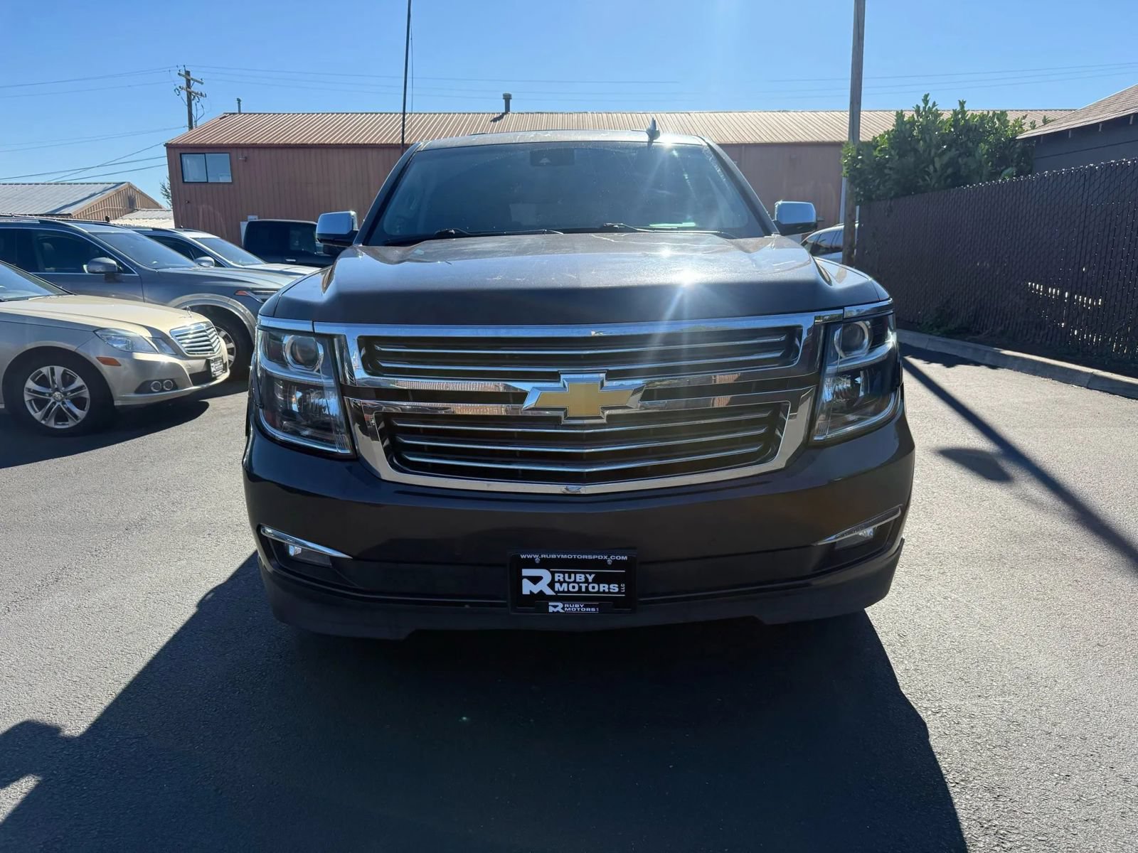 Used 2018 Chevrolet Suburban Premier AWD/4WD image 2
