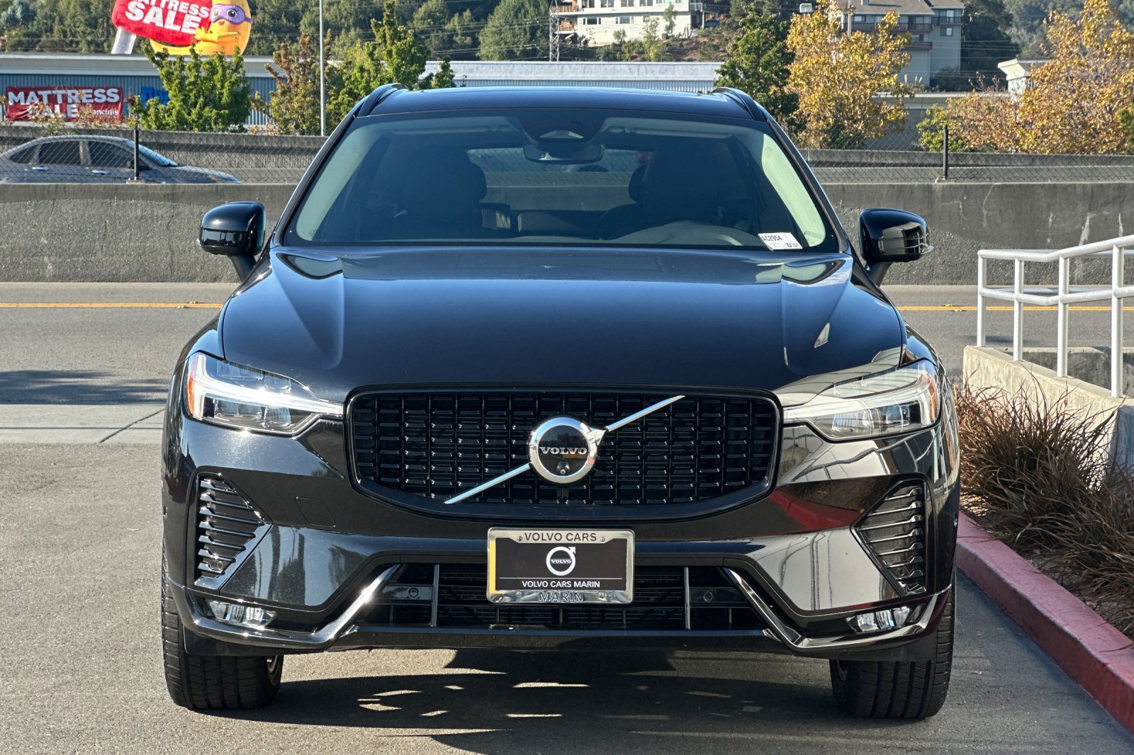 Certified 2024 Volvo XC60 B5 Plus AWD/4WD image 11