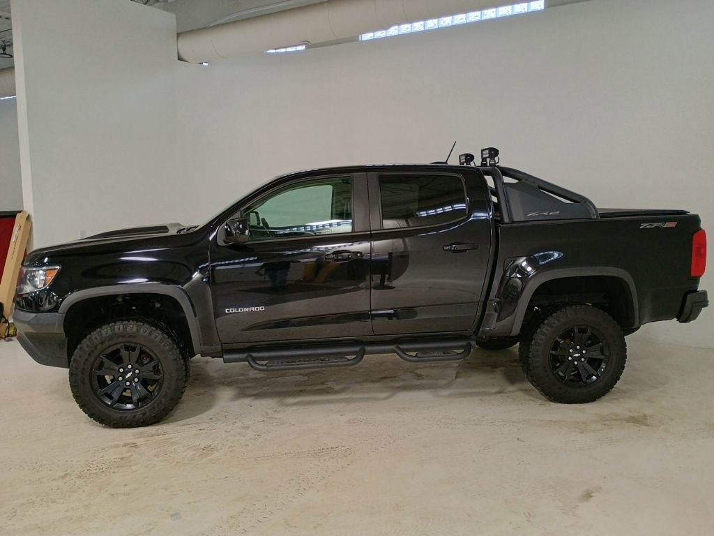 Used 2019 Chevrolet Colorado ZR2 w/ ZR2 Midnight Special Edition image 9