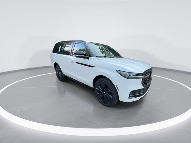 New 2027 Lincoln Navigator Black Label AWD/4WD image 2