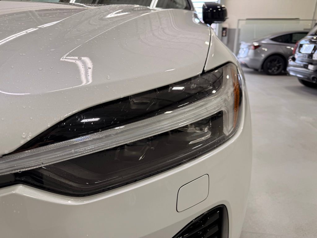 Used 2025 Volvo XC60 B5 Core w/ Climate Package image 9