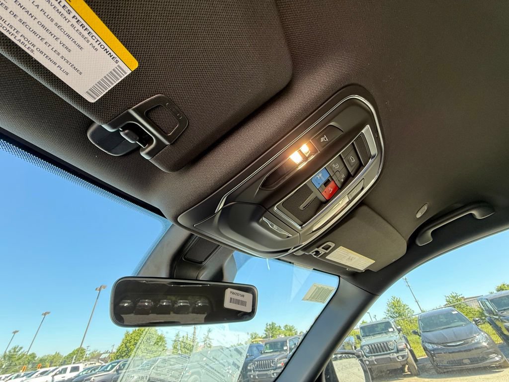 New 2026 Jeep Grand Cherokee Altitude AWD/4WD image 22