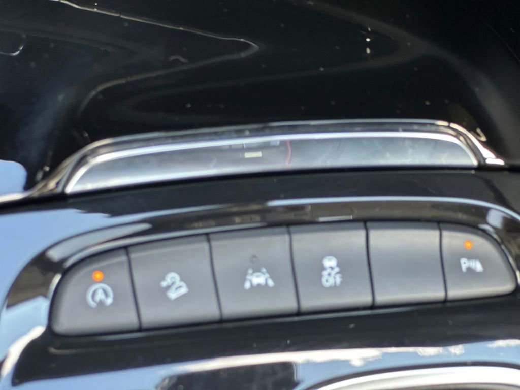 Used 2023 Buick Envision Essence w/ Sport Touring Package image 19