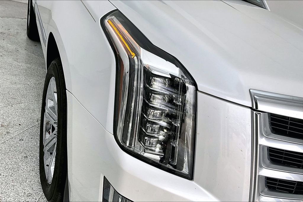 Used 2016 Cadillac Escalade Premium image 39