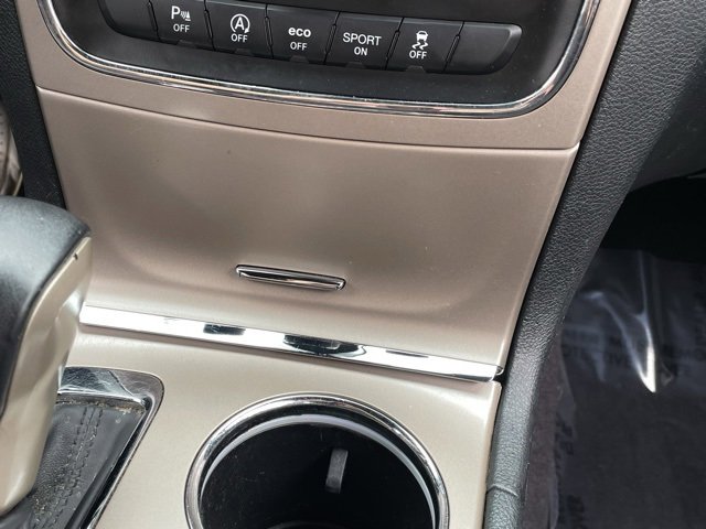 Used 2017 Jeep Grand Cherokee Laredo w/ Quick Order Package 23E image 6