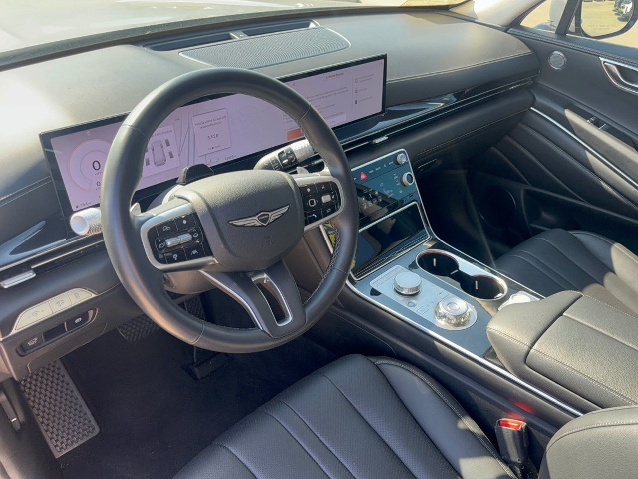 Used 2025 Genesis GV80 2.5T Standard AWD/4WD image 4