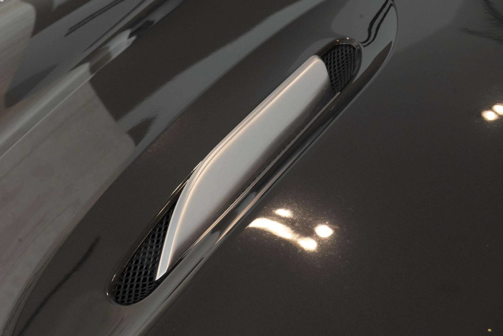 Used 2024 Aston Martin DBX AWD/4WD image 61