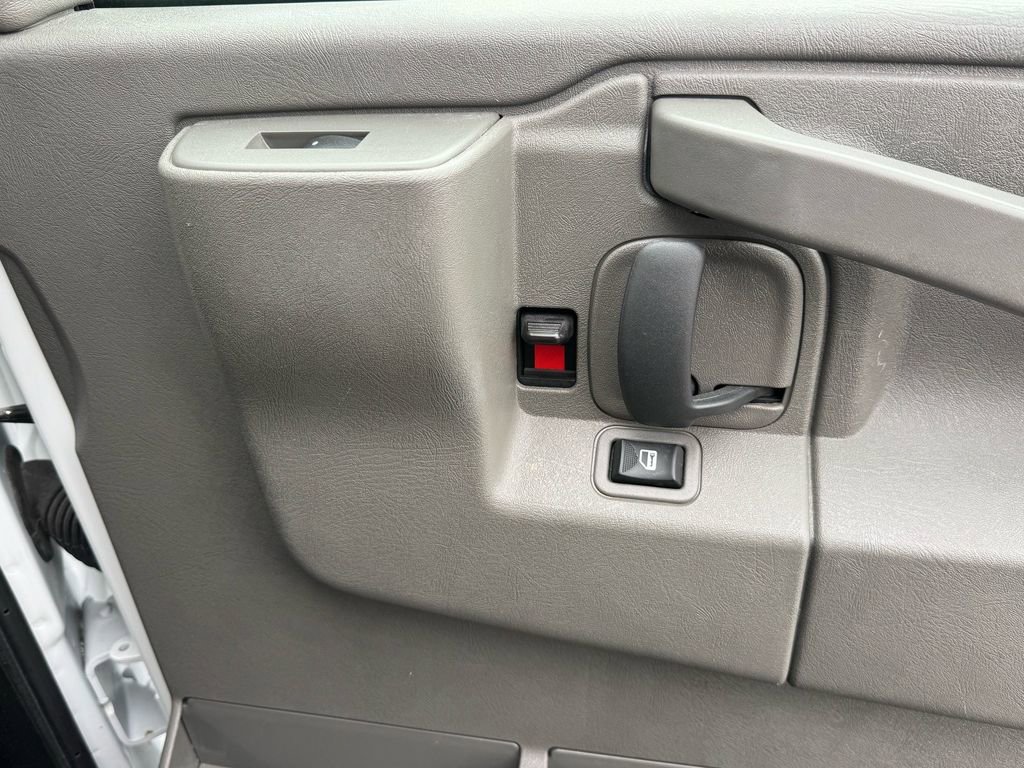 Used 2024 Chevrolet Express 3500 LT w/ LT Preferred Equipment Group RWD image 21