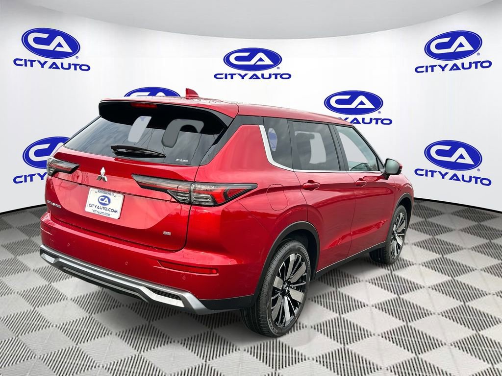 New 2026 Mitsubishi Outlander SE AWD/4WD image 3