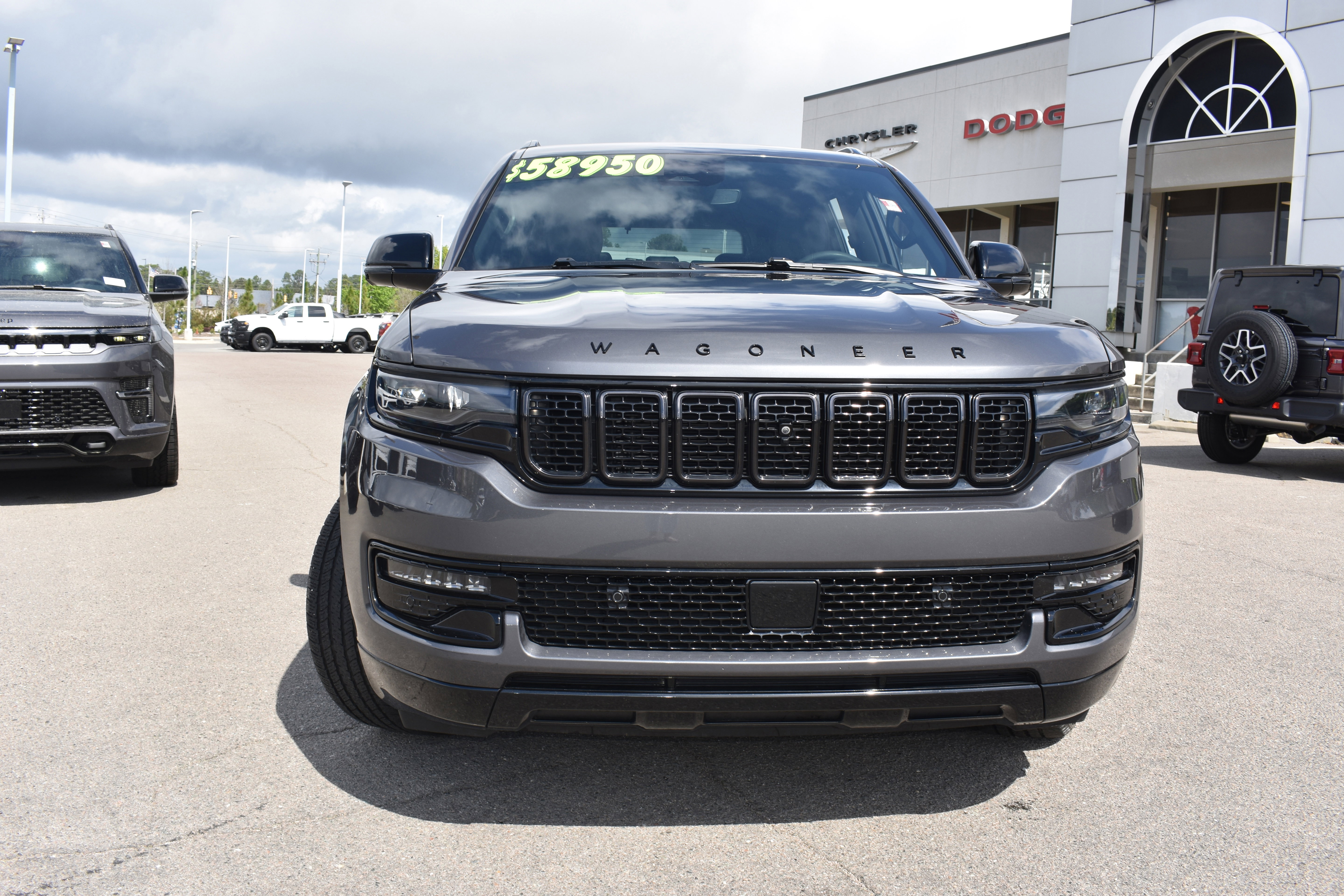Used 2024 Jeep Wagoneer Series II w/ Convenience Group I image 4