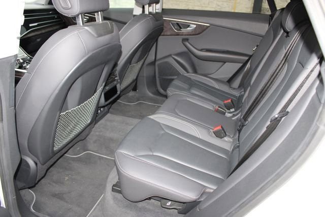 Used 2020 Audi Q8 Premium Plus w/ Premium Plus Package image 6