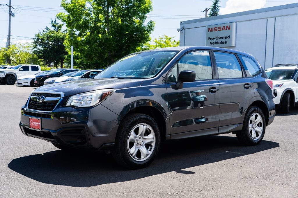 Used 2017 Subaru Forester 2.5i AWD/4WD image 3
