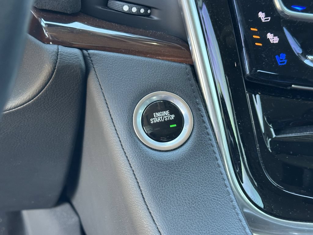 Used 2020 Cadillac Escalade Luxury AWD/4WD image 32
