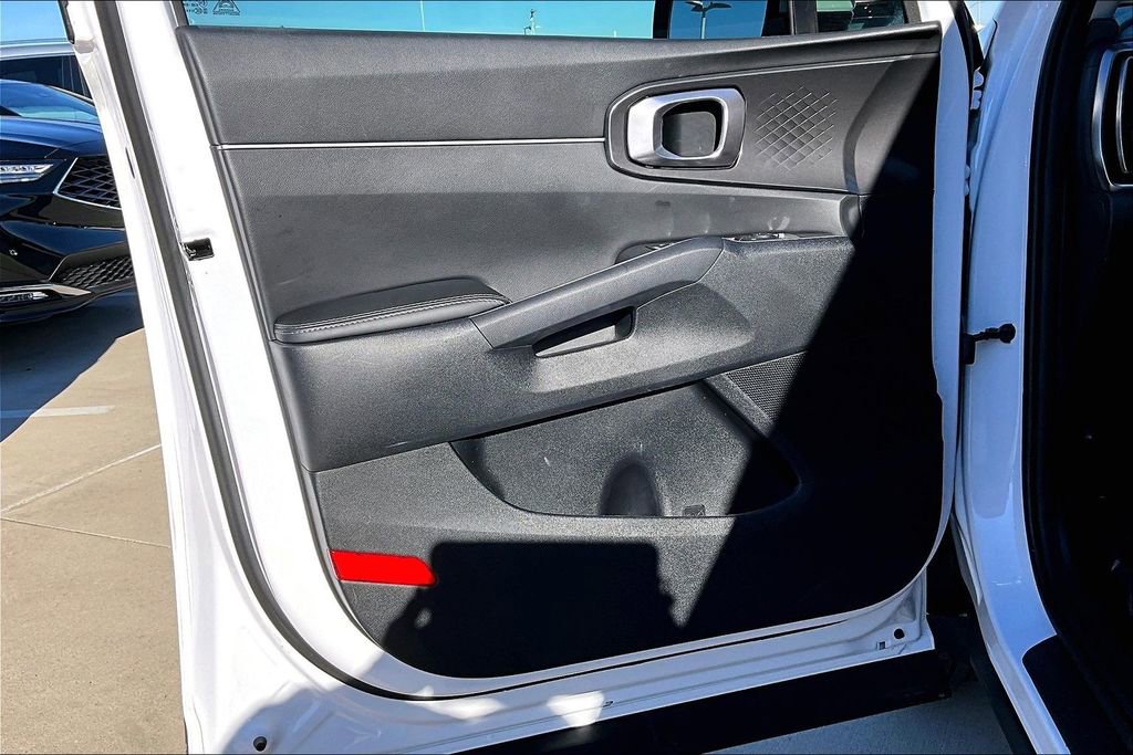 Used 2025 Kia Sorento LX image 21