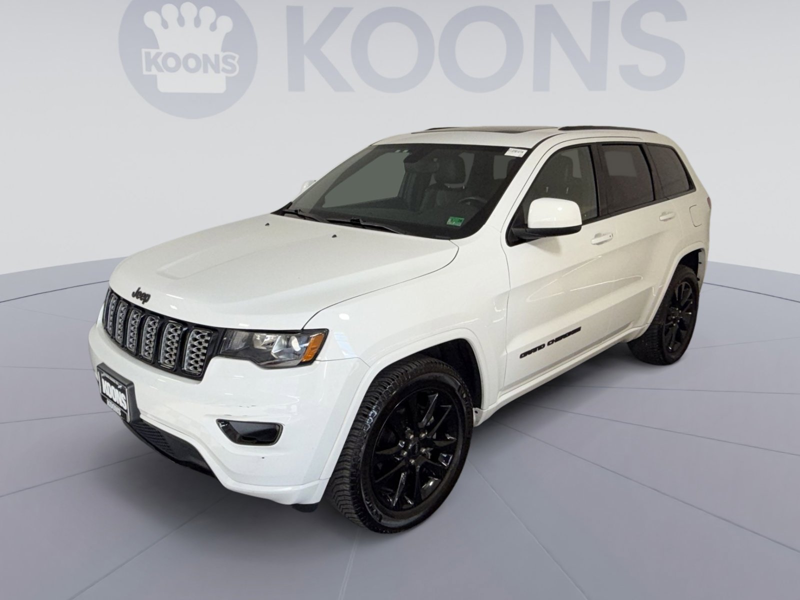 Used 2018 Jeep Grand Cherokee Altitude image 1