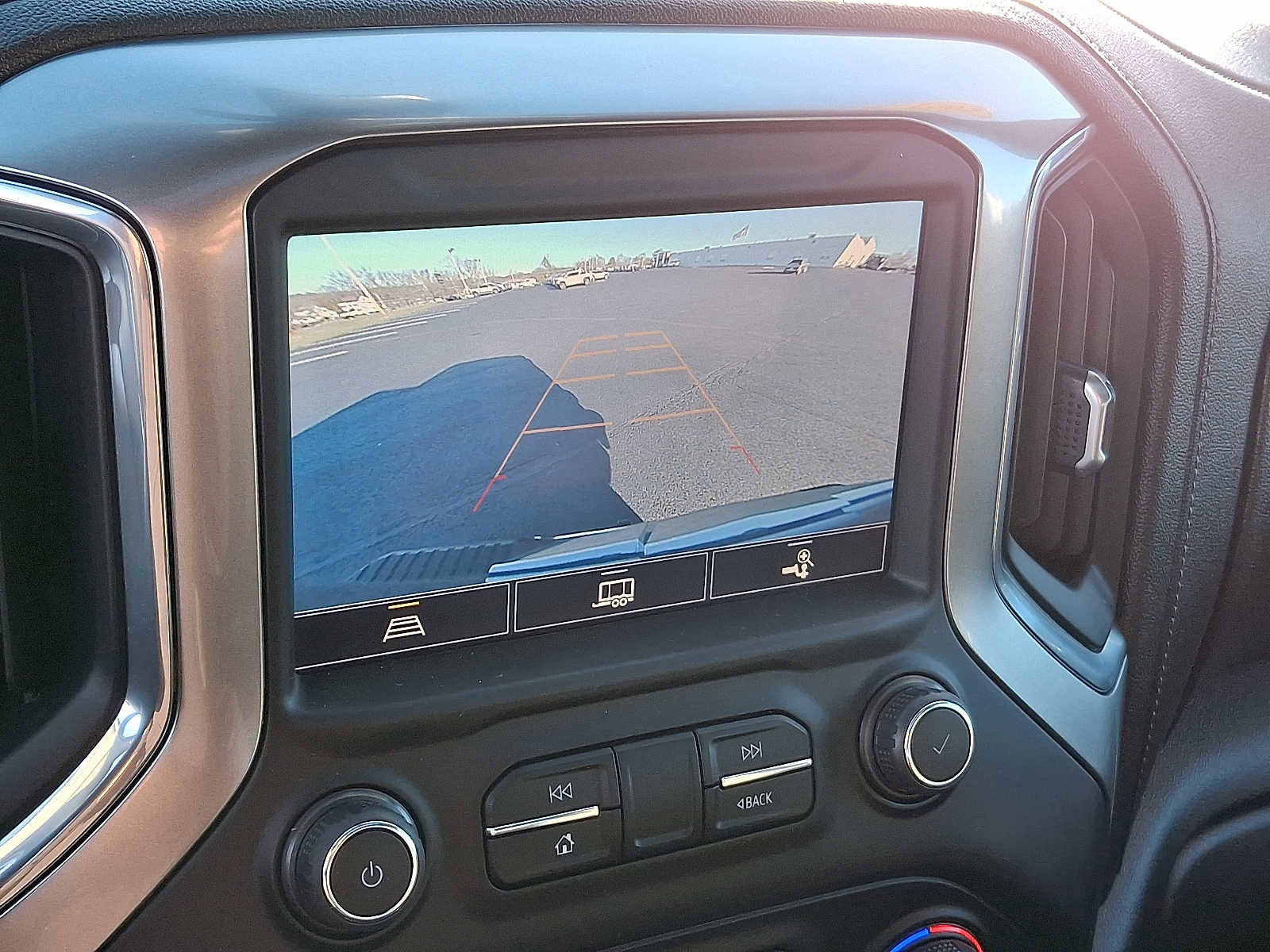Certified 2021 Chevrolet Silverado 1500 LTZ w/ Safety Package II AWD/4WD image 19