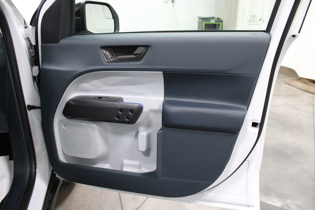 New 2025 Ford Maverick XLT w/ XLT Luxury Package image 30