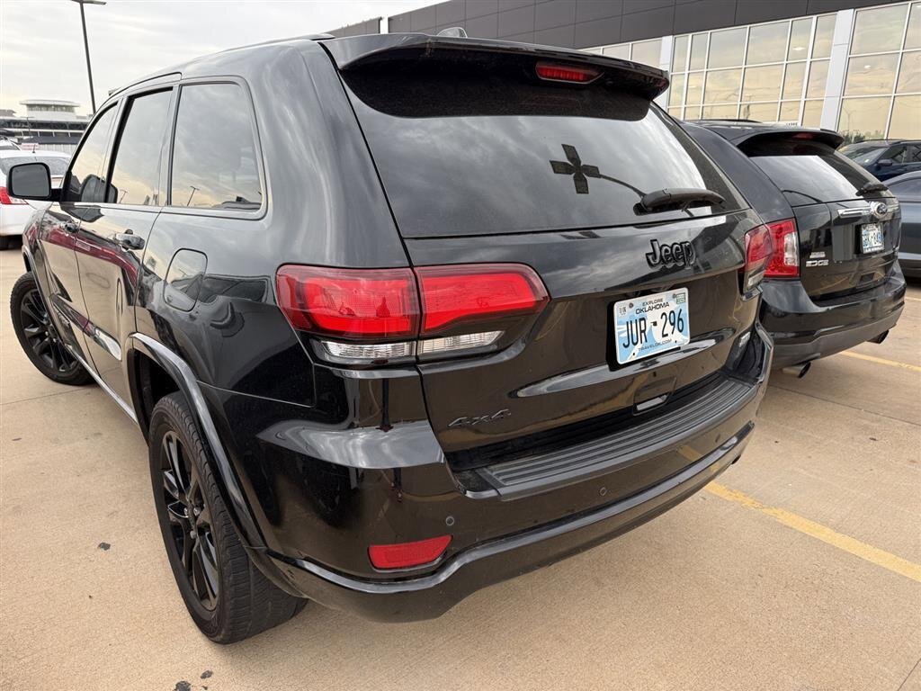 Used 2020 Jeep Grand Cherokee Altitude image 9