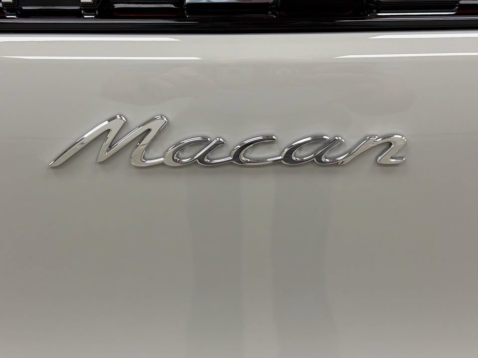 New 2026 Porsche Macan AWD/4WD image 34