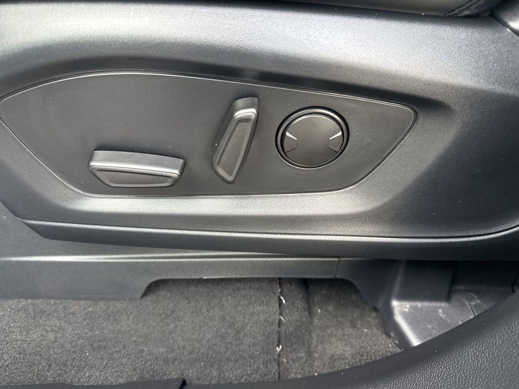 New 2026 Ford Explorer Active w/ Active Comfort Package AWD/4WD image 10