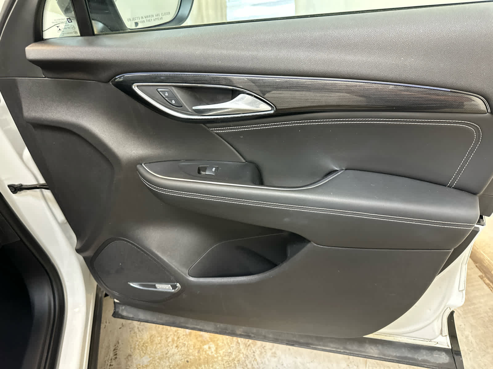 Used 2021 Buick Envision Essence w/ Technology Package I AWD/4WD image 28