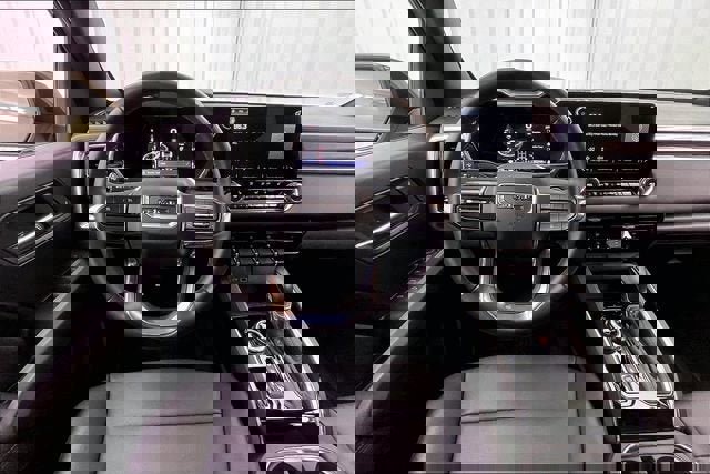 Used 2023 GMC Canyon Elevation w/ Elevation Premium Package image 5