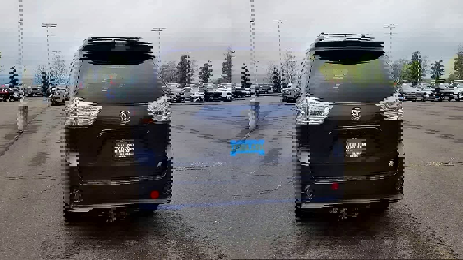 Used 2019 Toyota Sienna SE w/ SE Preferred Package AWD/4WD image 7