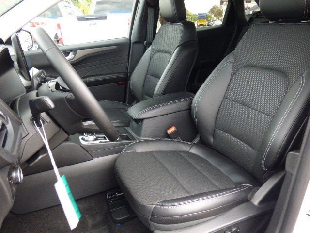 New 2025 Ford Escape SE image 26