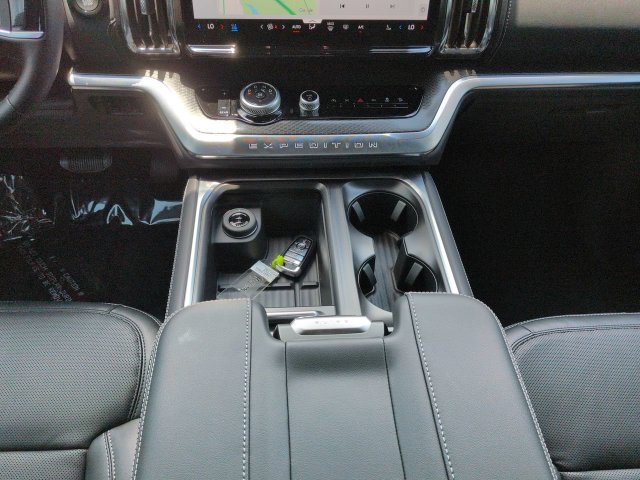 New 2026 Ford Expedition Platinum w/ Stealth Appearance Package AWD/4WD image 19