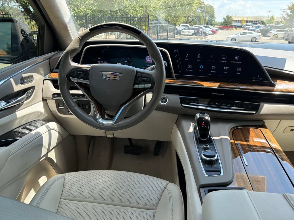 Used 2024 Cadillac Escalade Sport Platinum w/ LPO, Floor Liner Package AWD/4WD image 35