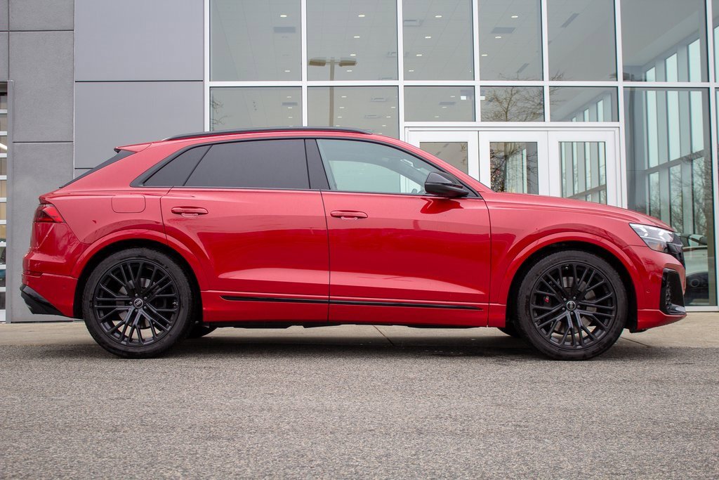 Used 2025 Audi SQ8 Prestige w/ Prestige Package image 4