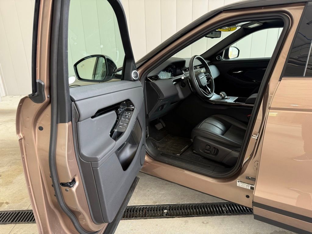 Used 2024 Land Rover Range Rover Evoque S image 18