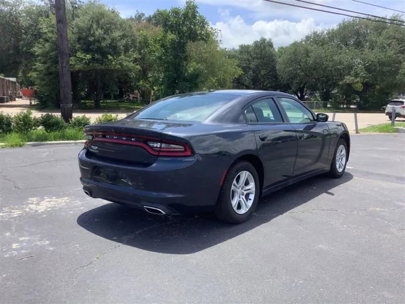 Used 2019 Dodge Charger SXT RWD image 5