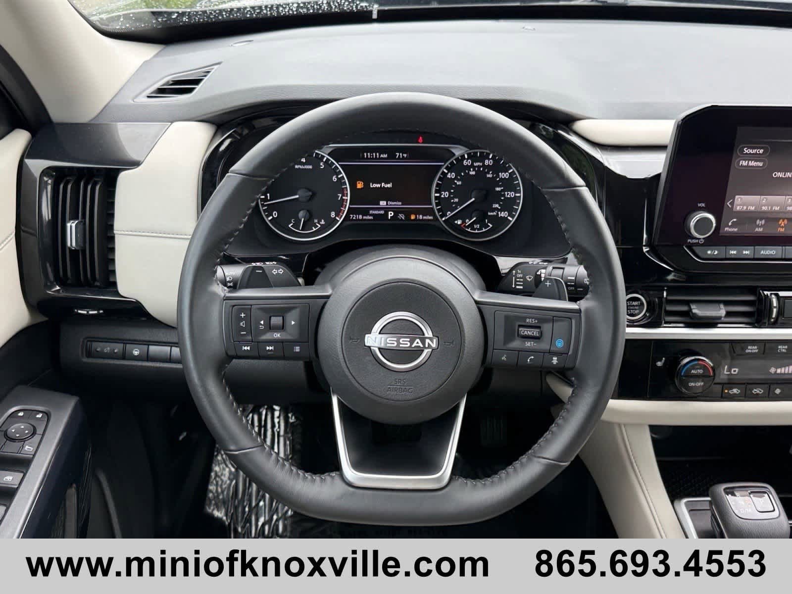 Used 2024 Nissan Pathfinder SV FWD image 19