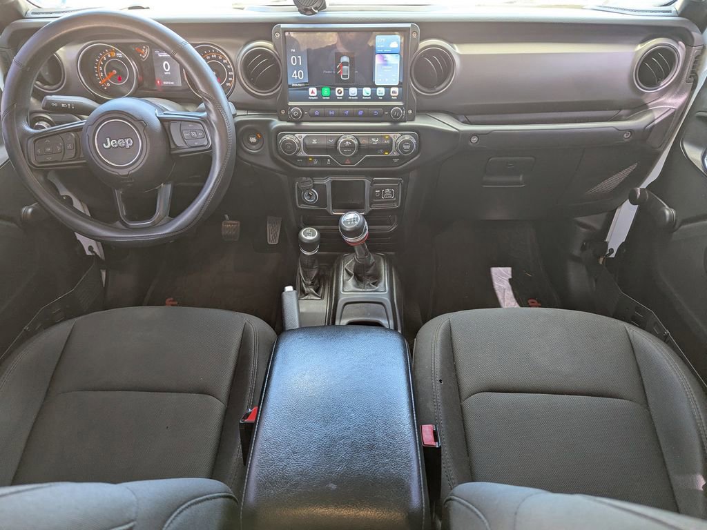 Used 2022 Jeep Gladiator Sport image 9