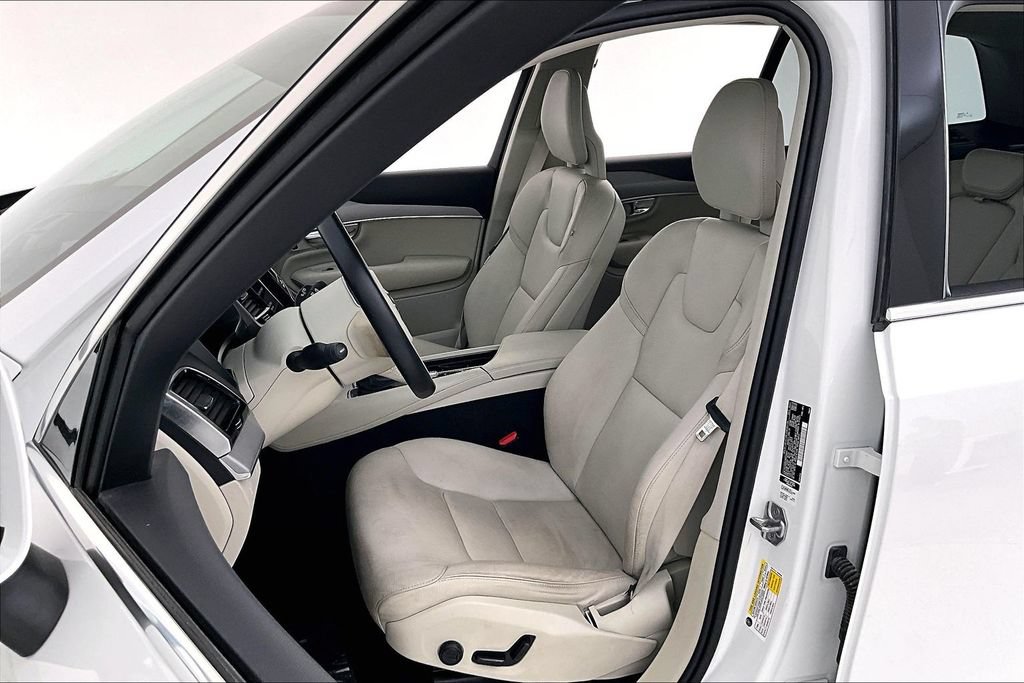 Used 2021 Volvo XC90 T5 Momentum w/ Advanced Package AWD/4WD image 31