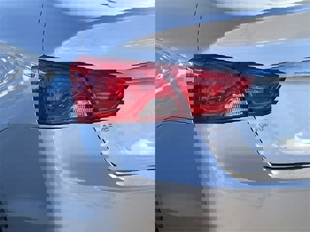 Used 2018 Chevrolet Impala LT image 6