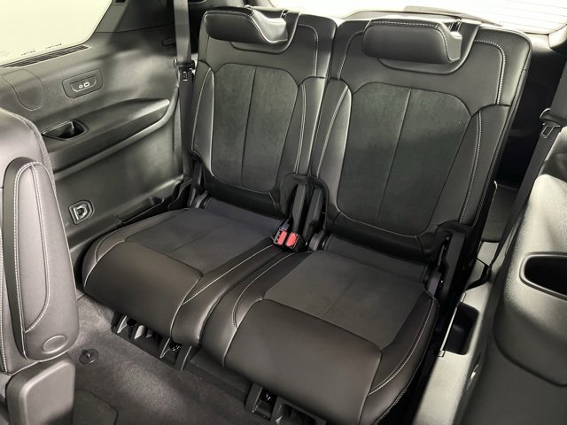 New 2025 Jeep Grand Cherokee L Altitude image 27