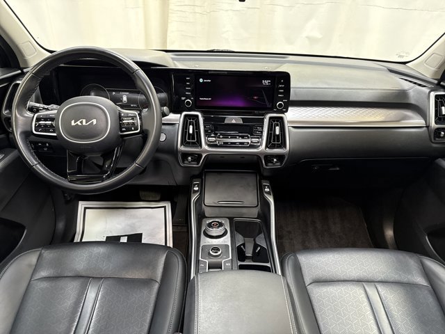 Used 2022 Kia Sorento EX w/ Panoramic Sunroof Package image 19