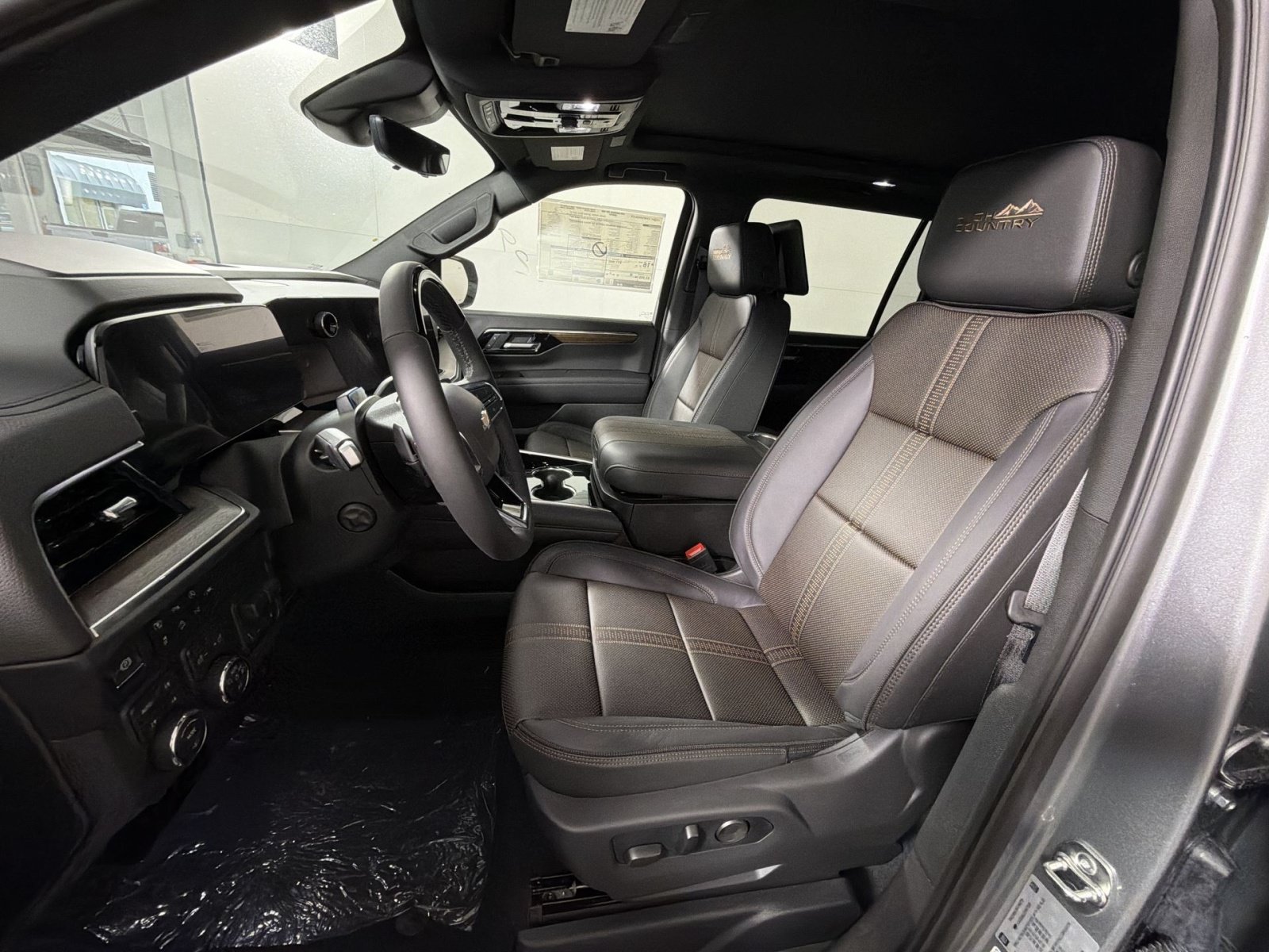New 2026 Chevrolet Suburban High Country AWD/4WD image 13