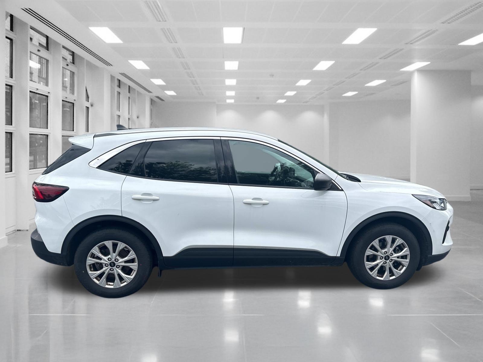 Used 2024 Ford Escape Active FWD image 4