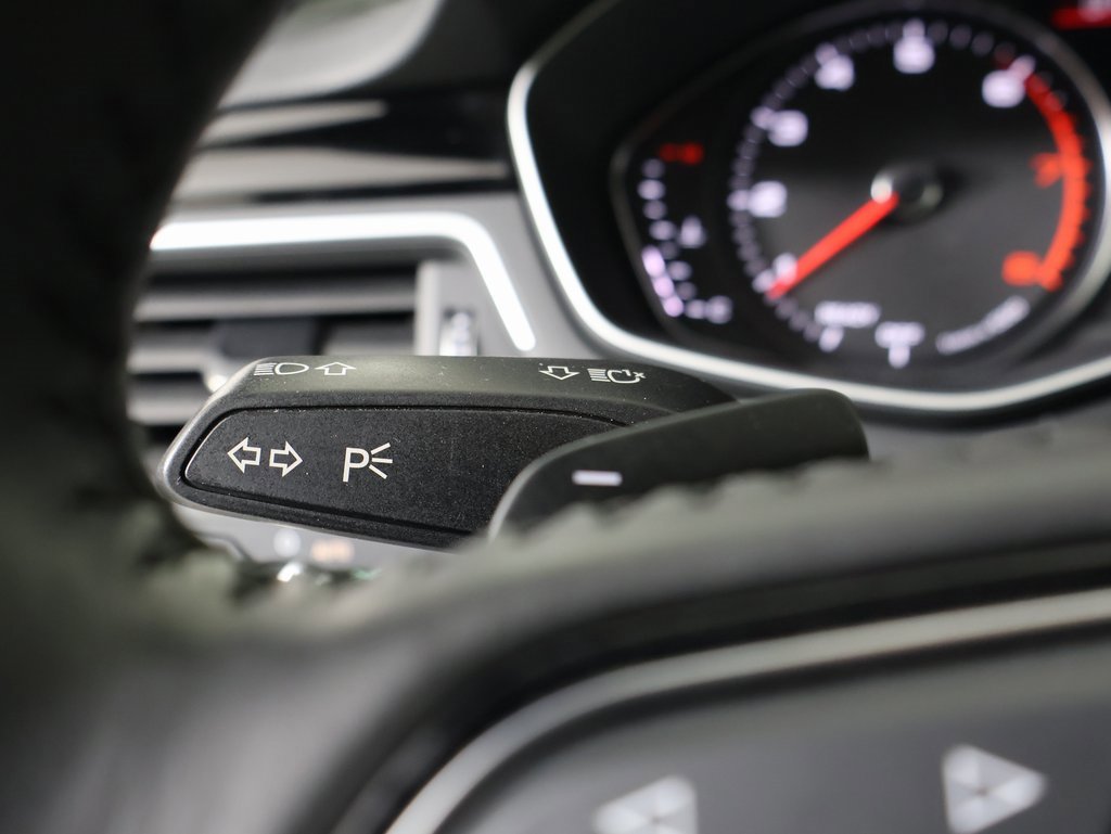 Used 2020 Audi A4 2.0T Premium w/ Convenience Package image 28