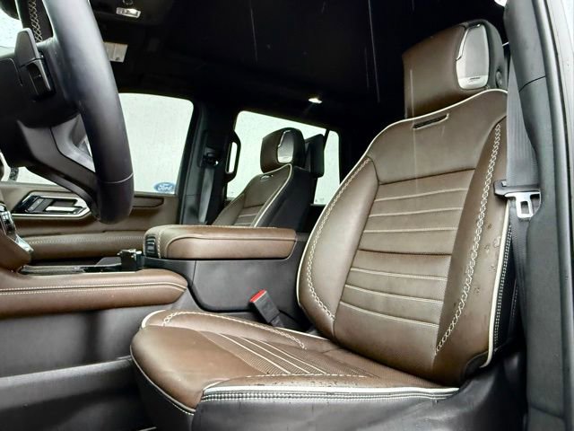 Used 2025 GMC Yukon Denali Ultimate AWD/4WD image 13