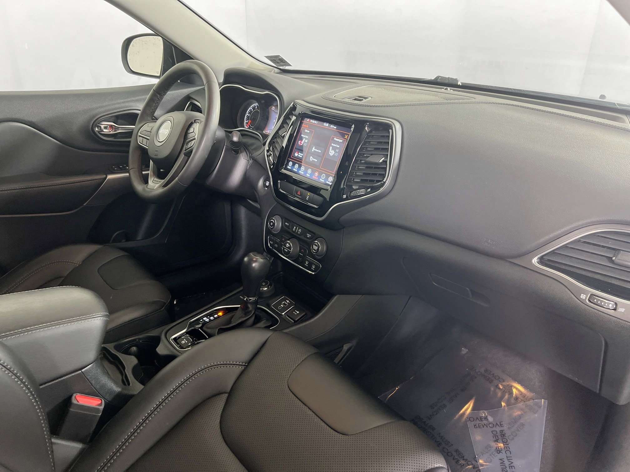 Used 2022 Jeep Cherokee Limited AWD/4WD image 28