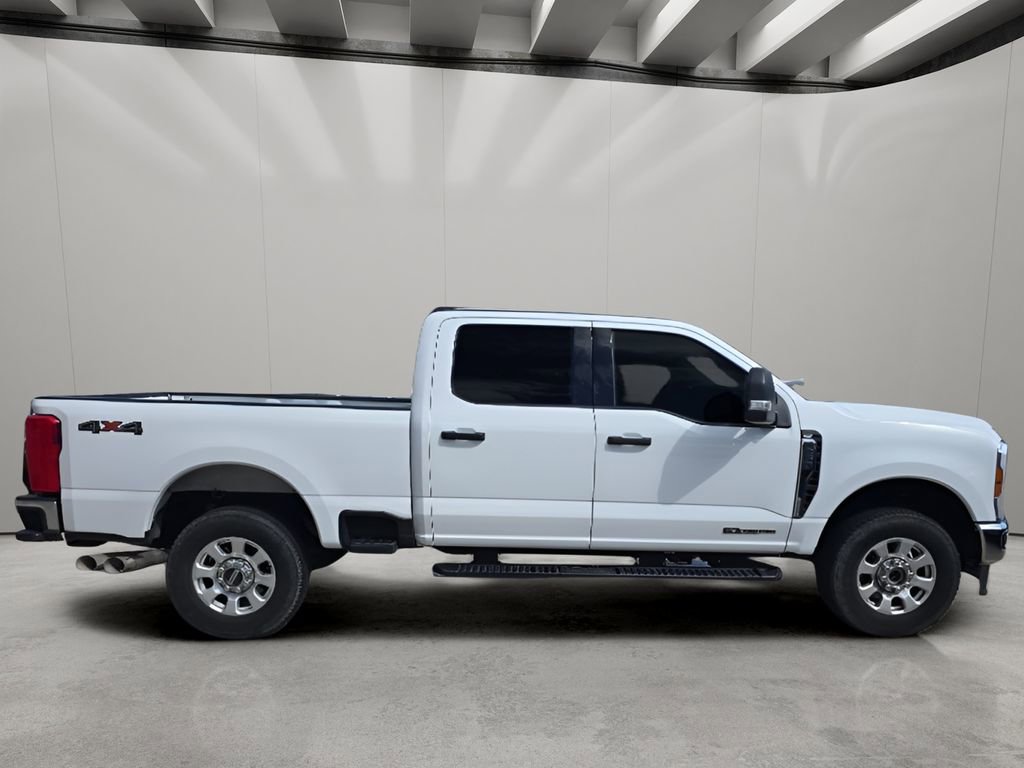 Used 2024 Ford F250 XLT AWD/4WD image 7
