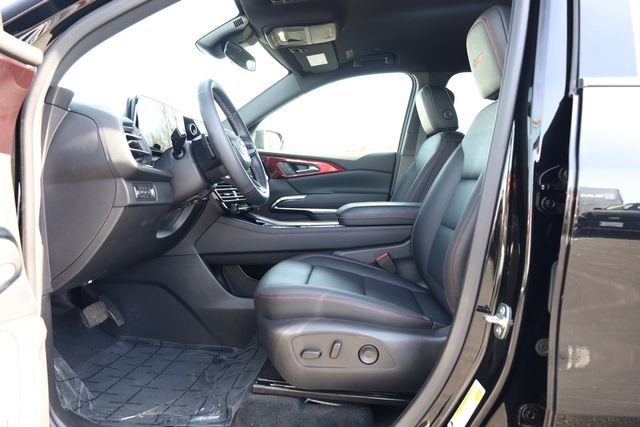 Used 2025 Chevrolet Traverse Z71 w/ Driver Confidence Package image 13