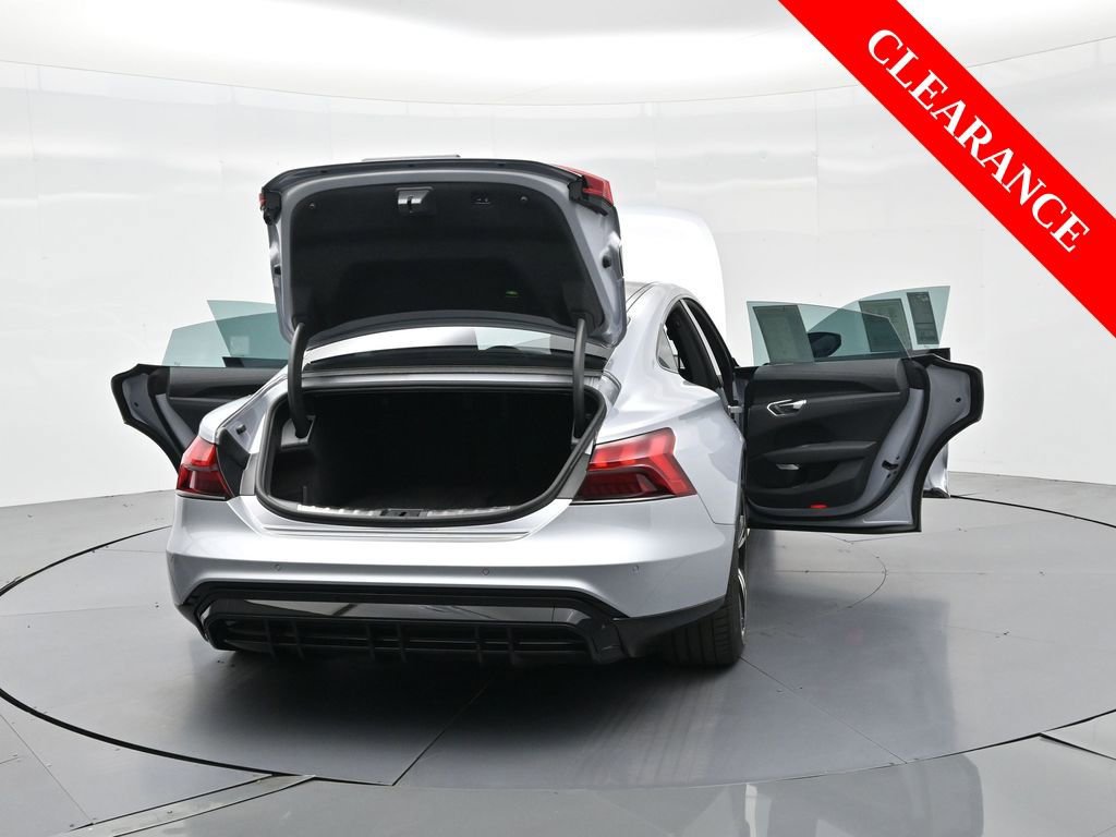 Used 2024 Audi e-tron GT Premium Plus image 40